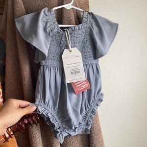 NWT New With Tags Ivy City Co Smocked Luna Romper